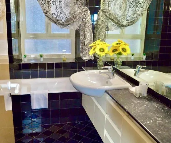 Apartamento - Walk To Navona - Full Kitchen - Fast Wi-fi & A-c